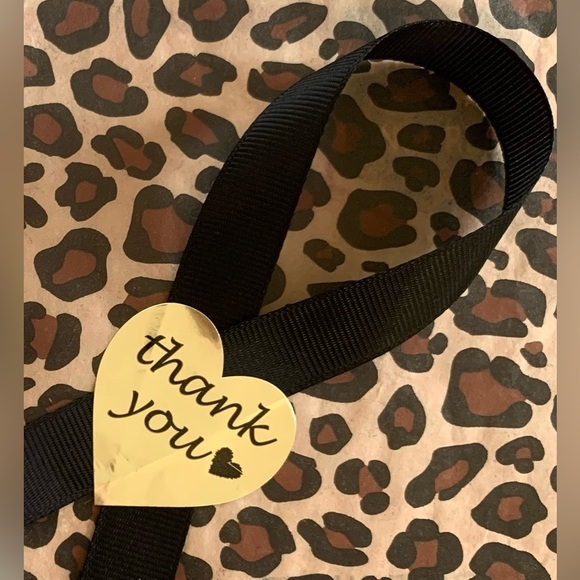 BEIJO top handle bag, maroon patent leather, tan trim, silver feet, zipper top. - Picture 15 of 17